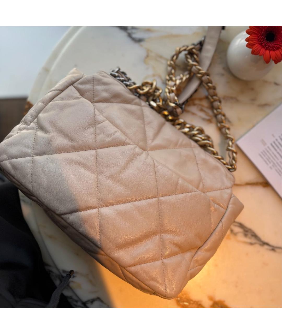 CHANEL Бежевая кожаная сумка через плечо, фото 3