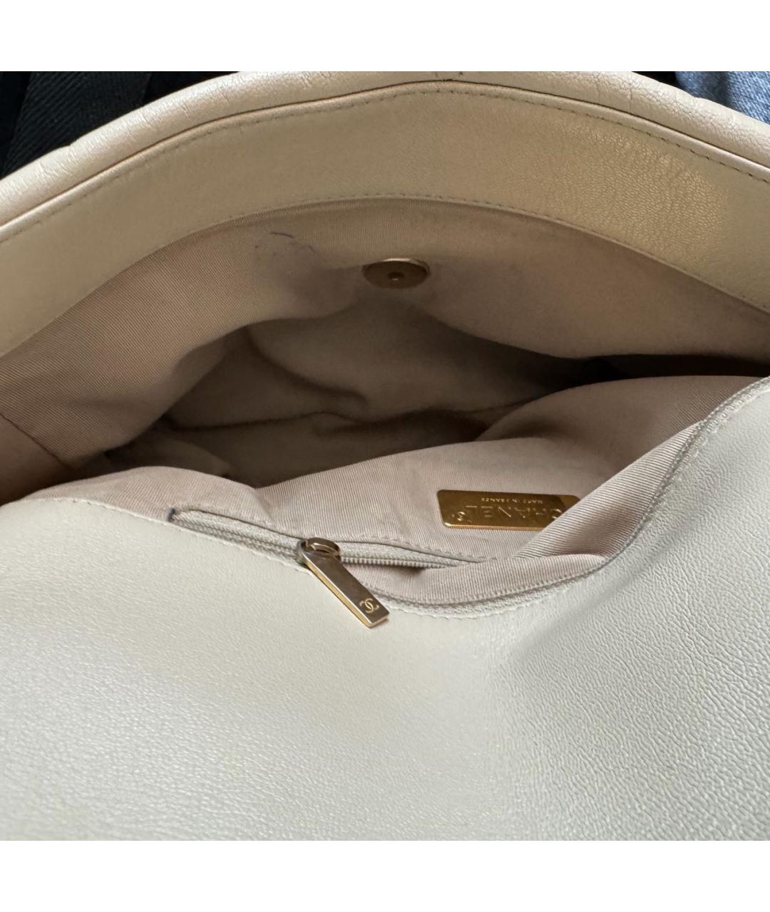 CHANEL Бежевая кожаная сумка через плечо, фото 4