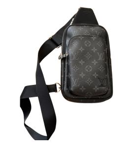 LOUIS VUITTON Сумка на плечо