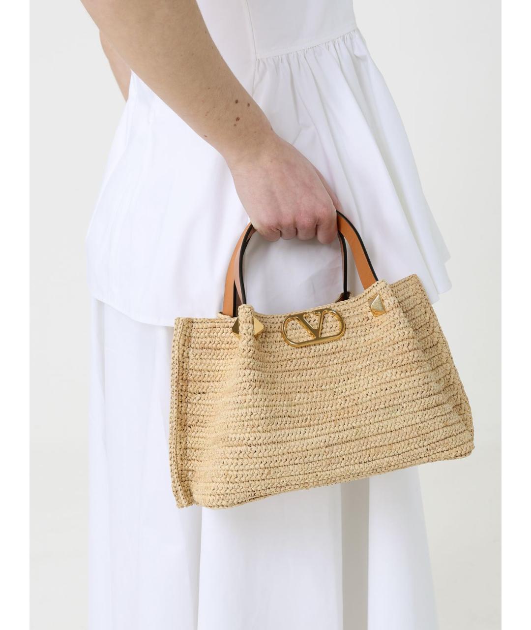 VALENTINO Бежевая пелетеная сумка через плечо, фото 2