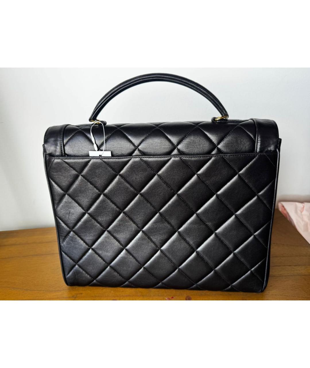 CHANEL Черная кожаная сумка с короткими ручками, фото 2