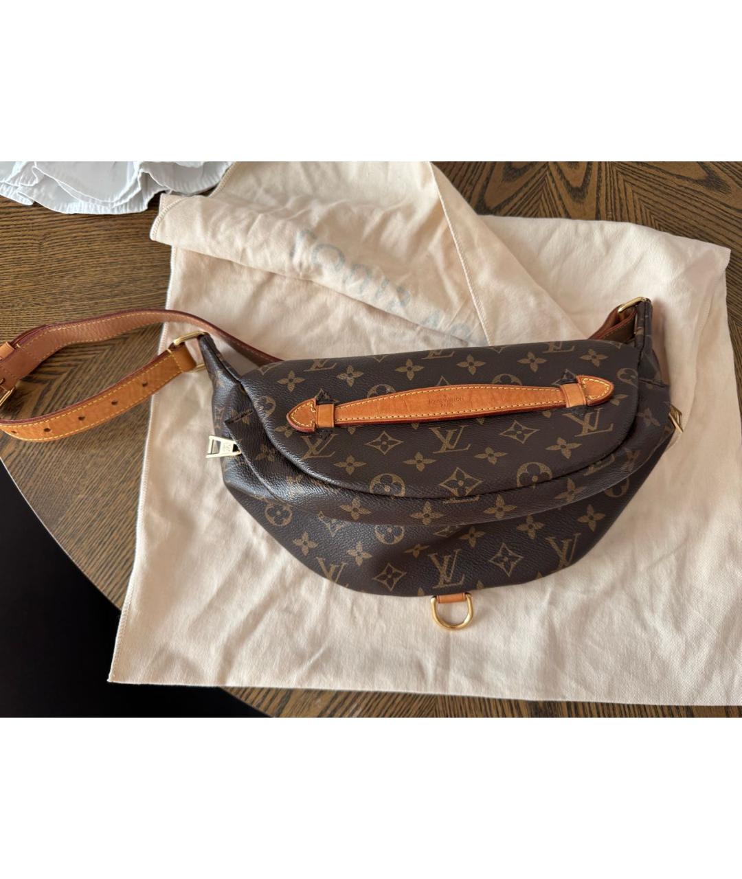 LOUIS VUITTON Коричневая кожаная поясная сумка, фото 2