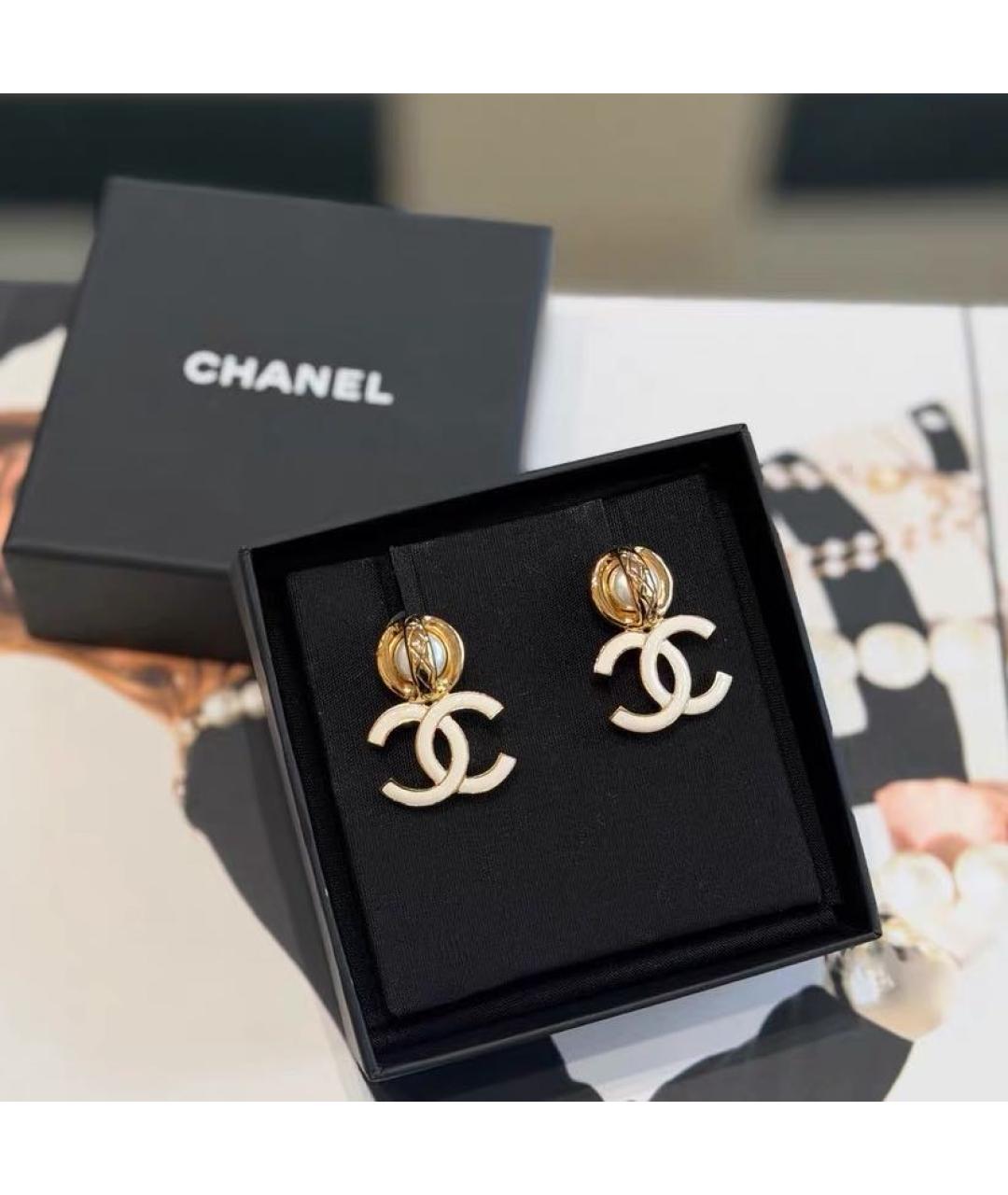 CHANEL Золотые металлические серьги, фото 2