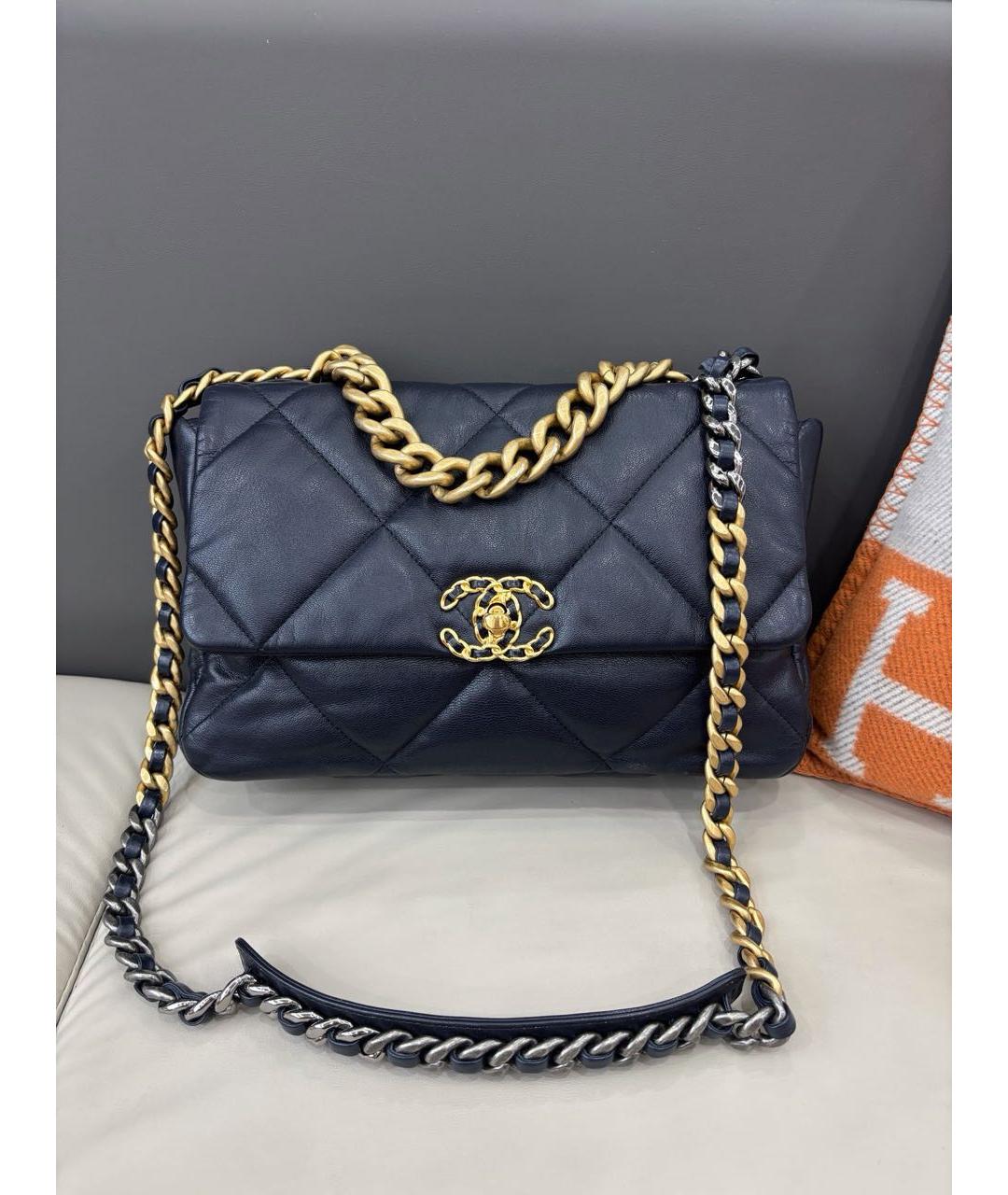 CHANEL Черная кожаная сумка через плечо, фото 3