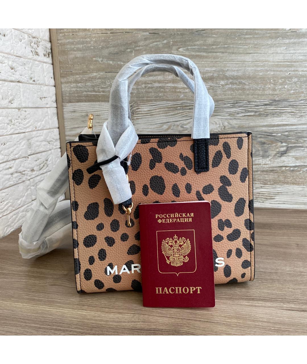 MARC JACOBS Коричневая кожаная сумка с короткими ручками, фото 9