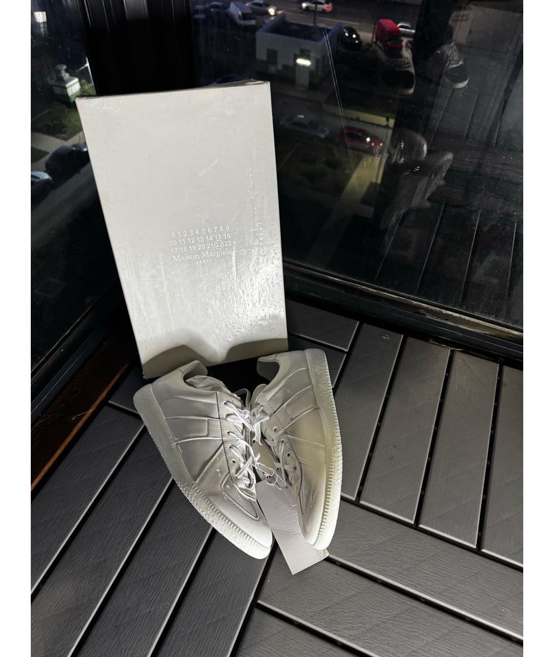 MAISON MARGIELA Белые кеды из лакированной кожи, фото 4