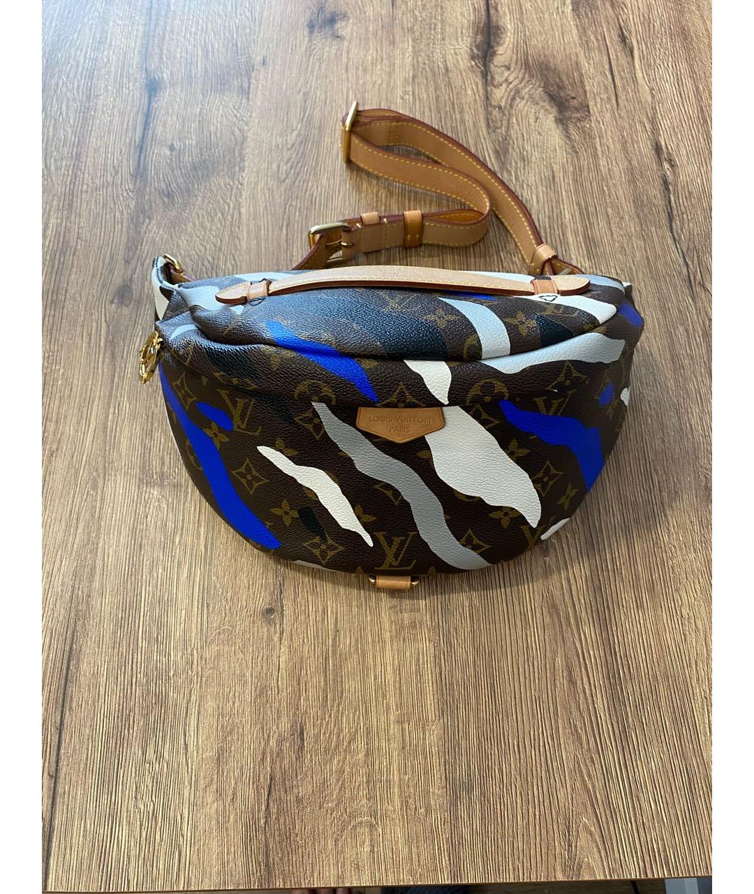 LOUIS VUITTON Коричневая поясная сумка, фото 4