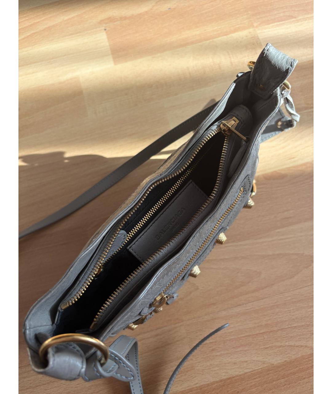 BALENCIAGA Серая кожаная сумка через плечо, фото 4