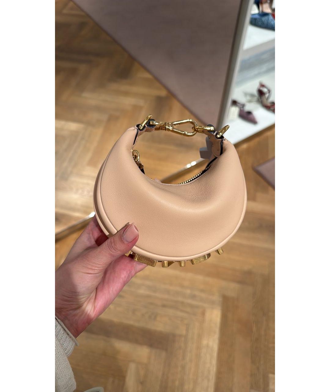 FENDI Бежевая кожаная сумка с короткими ручками, фото 6