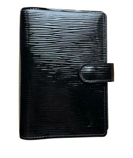 LOUIS VUITTON Обложка/футляр