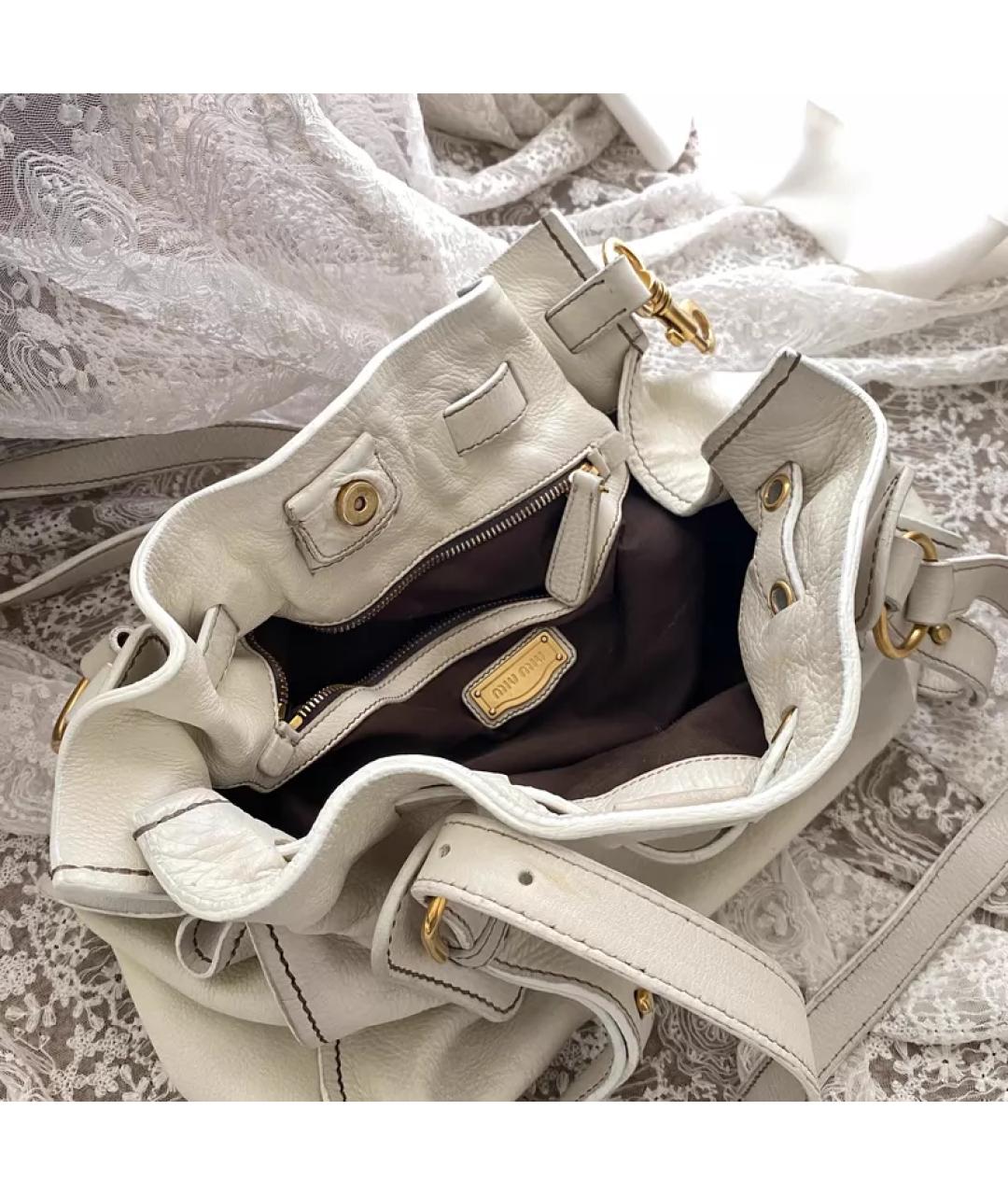 MIU MIU Бежевая кожаная сумка через плечо, фото 4