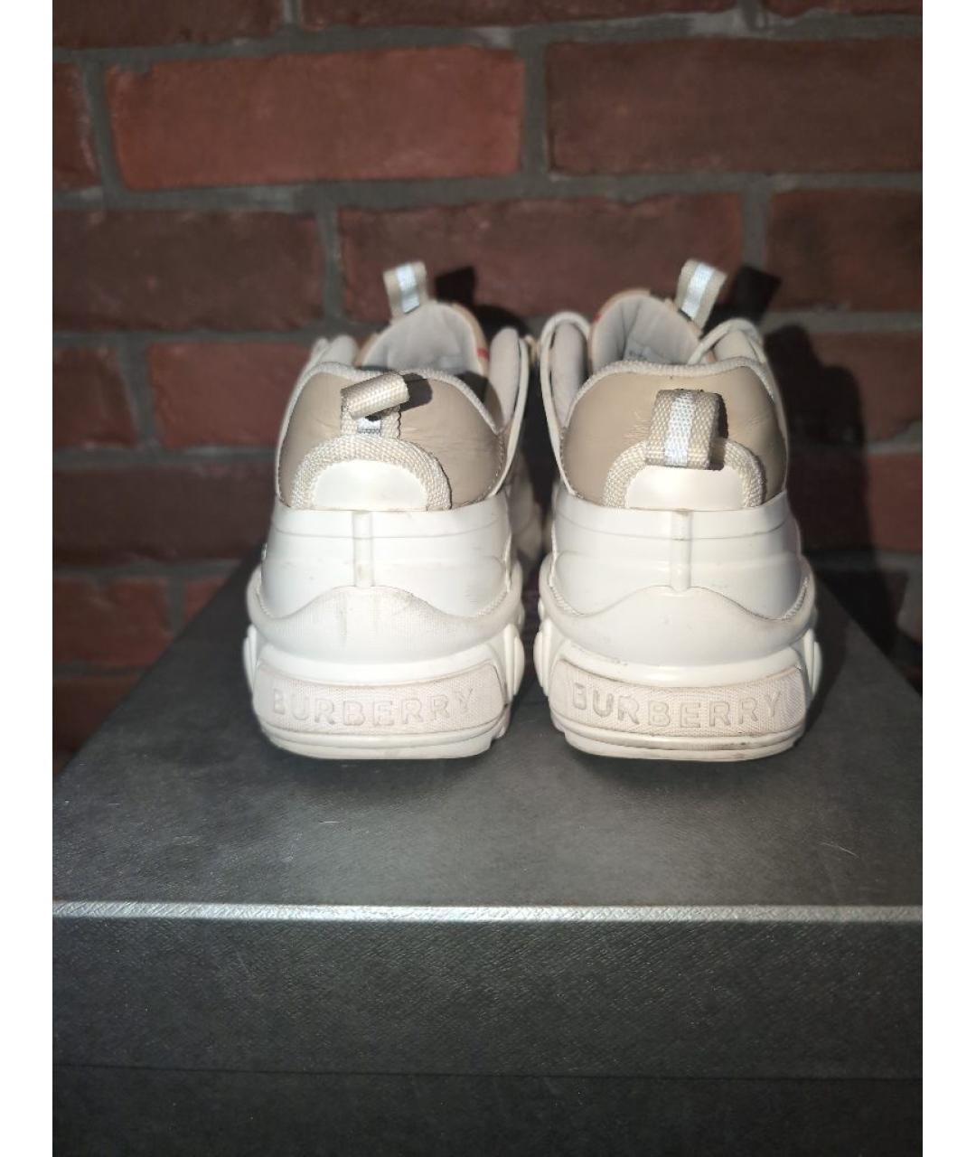 BURBERRY Белые низкие кроссовки / кеды, фото 4