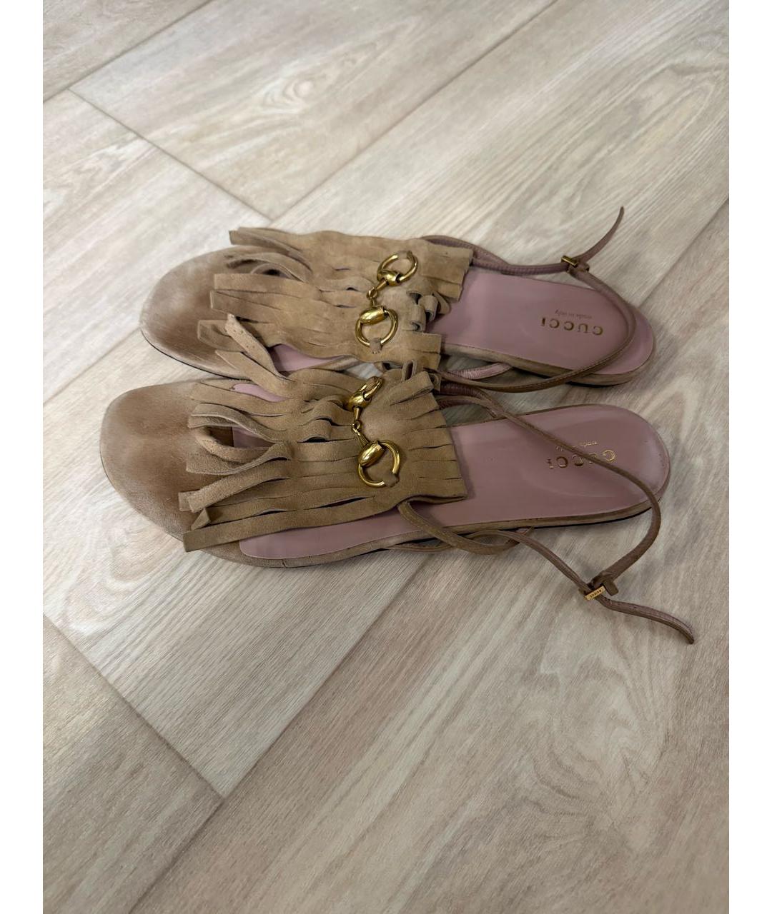 GUCCI Коричневые замшевые сандалии, фото 2