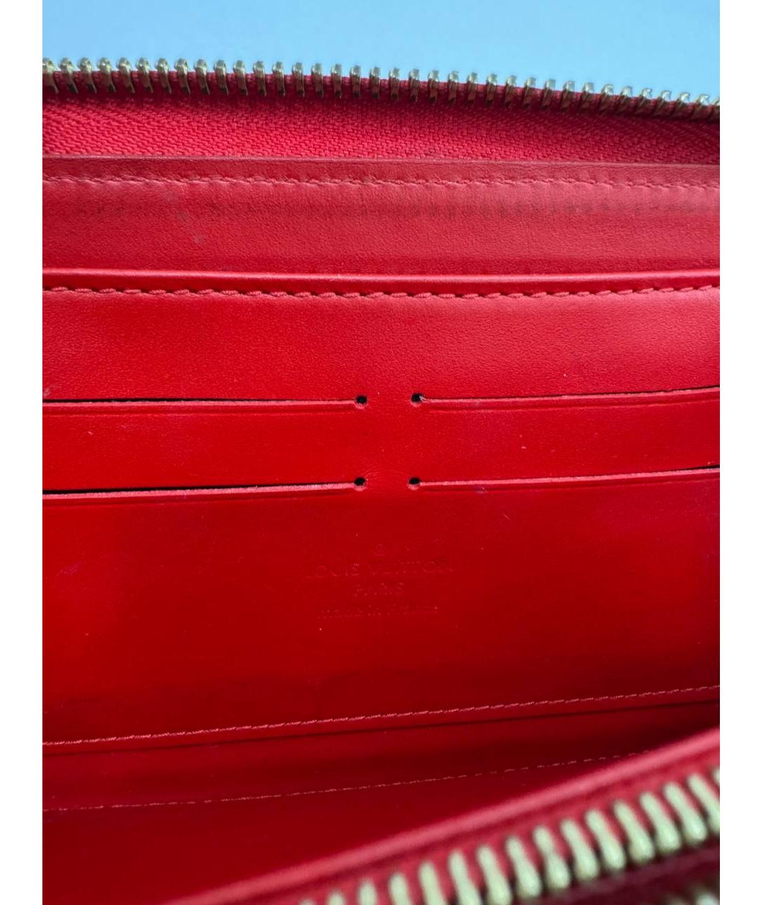 LOUIS VUITTON Красный кошелек из лакированной кожи, фото 7