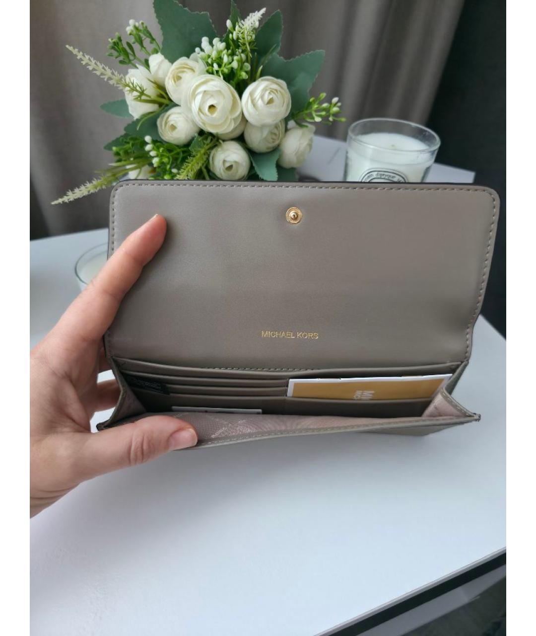 MICHAEL KORS Бежевый кожаный кошелек, фото 9