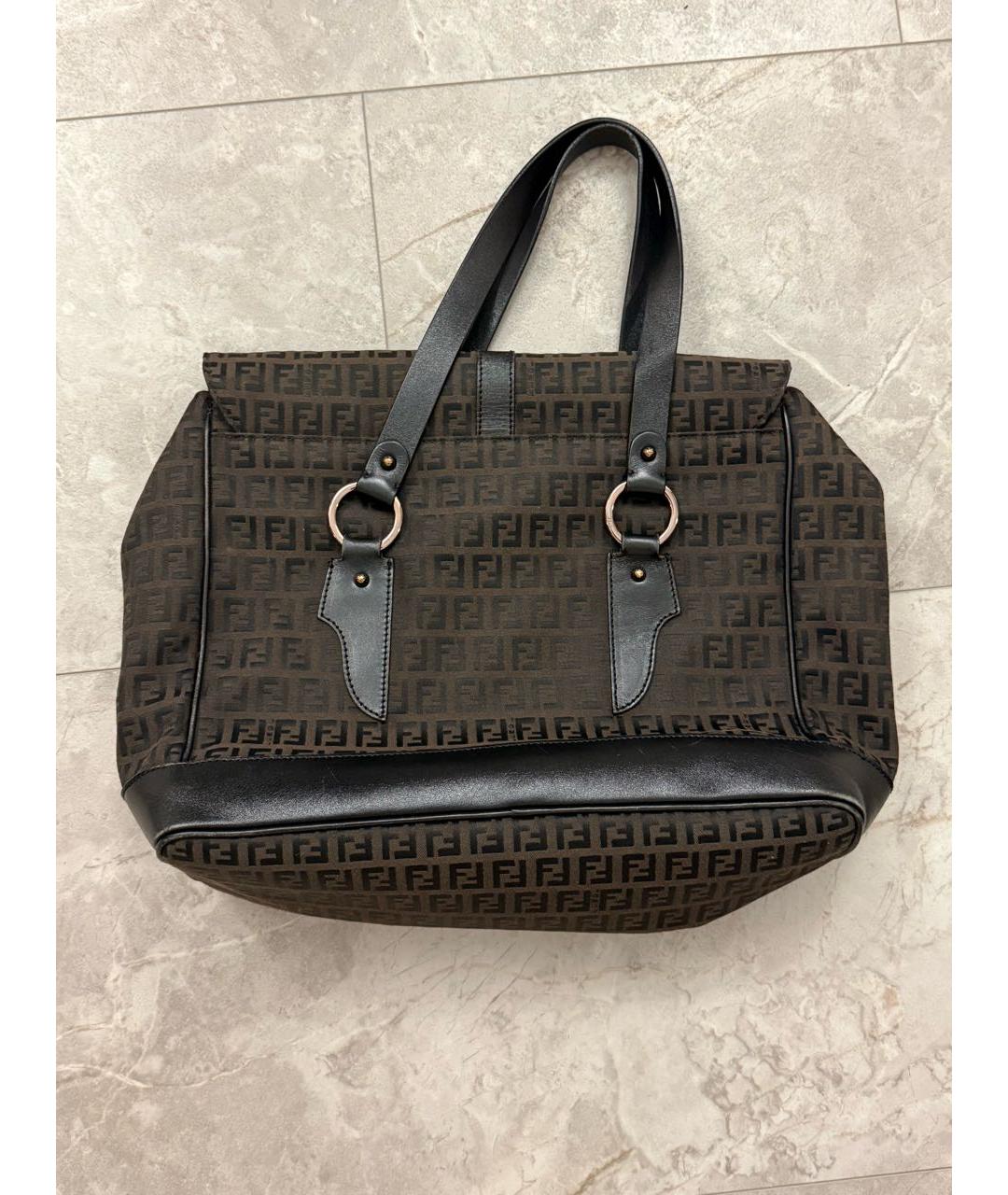 FENDI Коричневая тканевая сумка с короткими ручками, фото 2