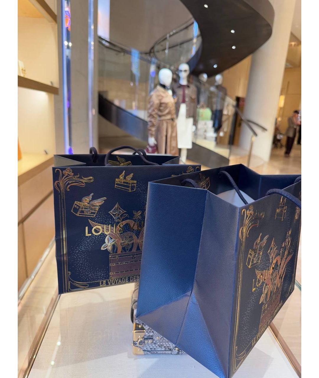 LOUIS VUITTON Книга, фото 4