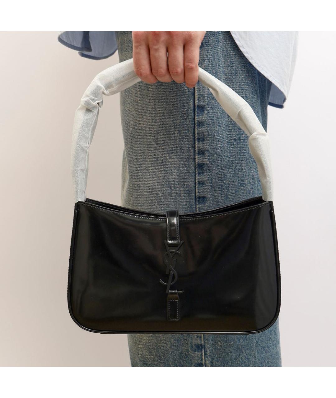 SAINT LAURENT Черная сумка с короткими ручками из лакированной кожи, фото 3