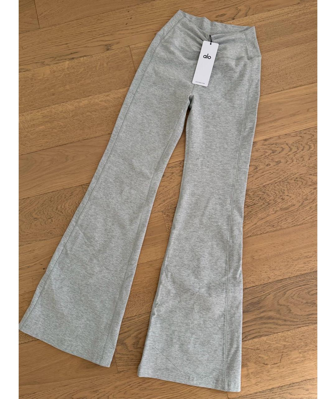 ALO YOGA Серые полиэстеровые спортивные брюки и шорты, фото 7