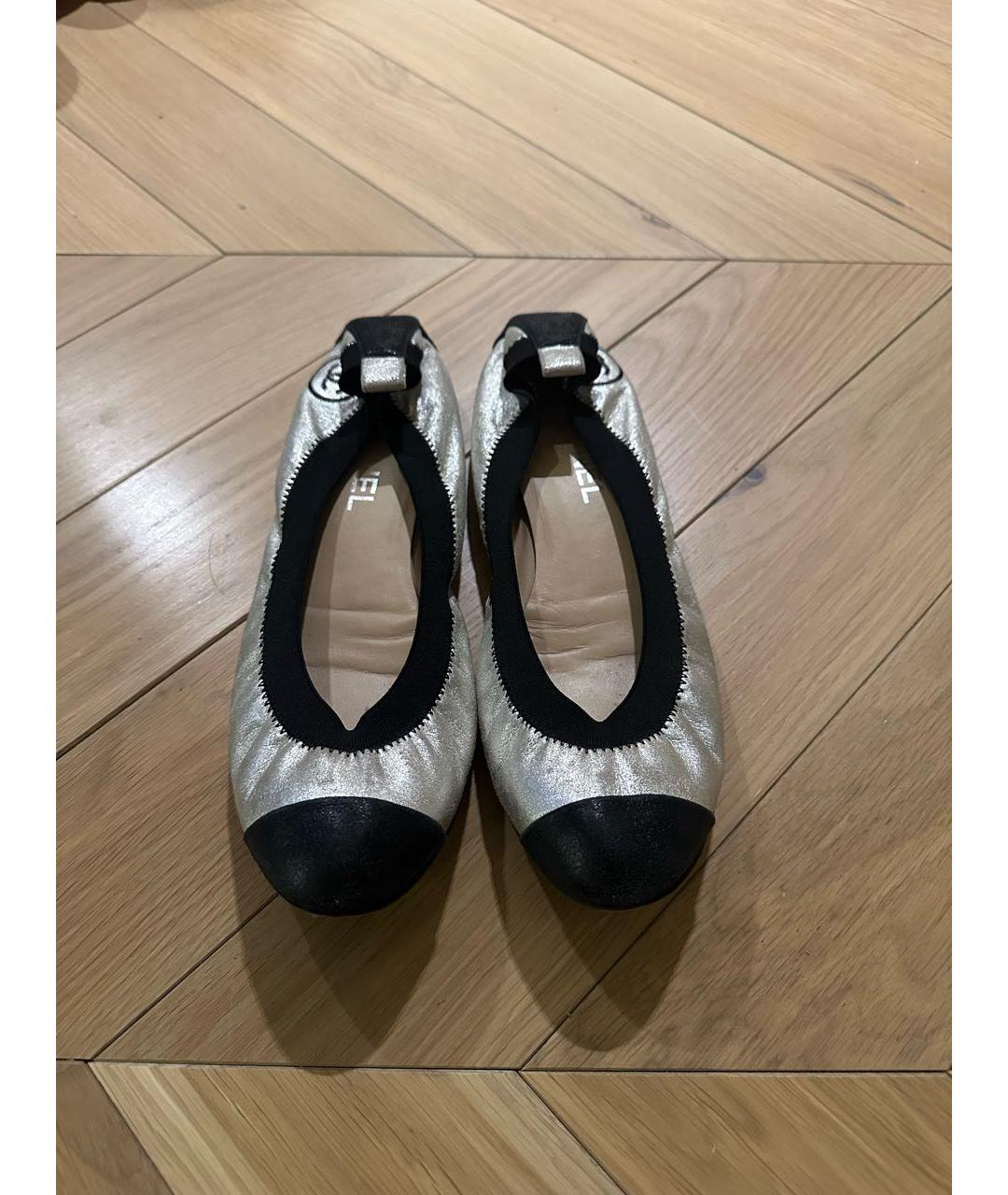 CHANEL Серебряные кожаные балетки, фото 2