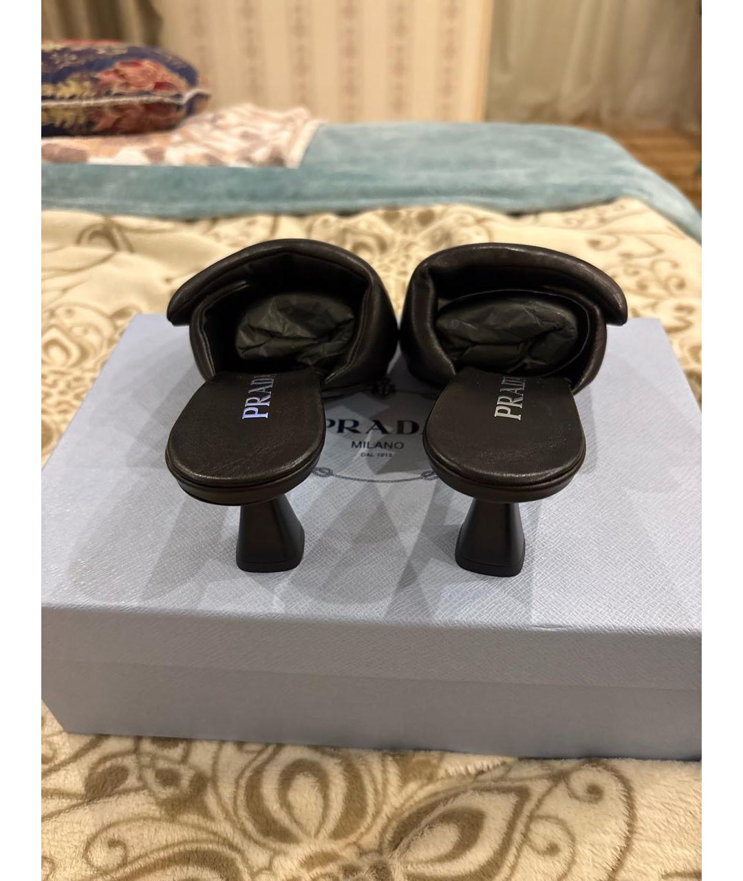PRADA Черные кожаные мюли, фото 3