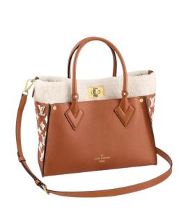 LOUIS VUITTON Сумка через плечо