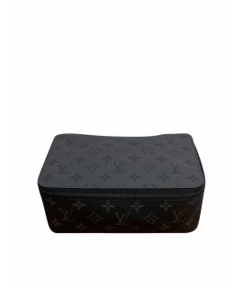 LOUIS VUITTON Барсетка