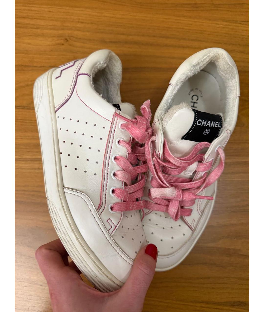 CHANEL Белые кожаные кеды, фото 3