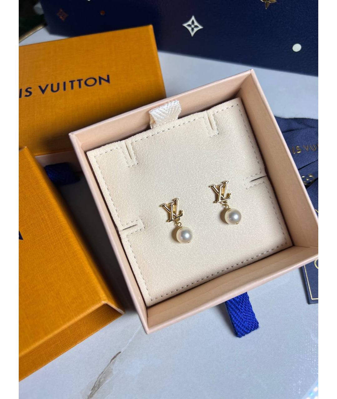 LOUIS VUITTON Золотые металлические серьги, фото 5