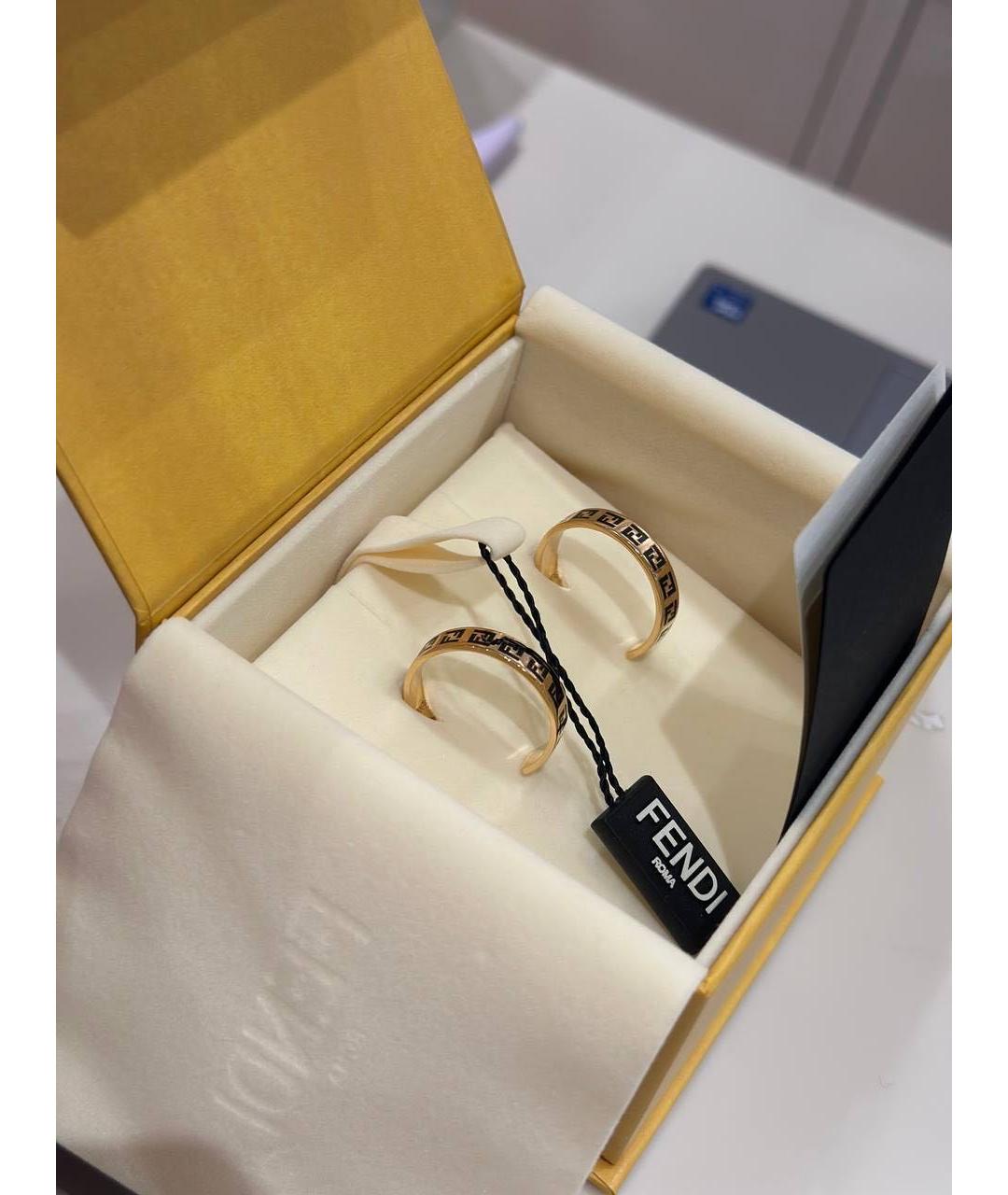 FENDI Золотые металлические серьги, фото 6
