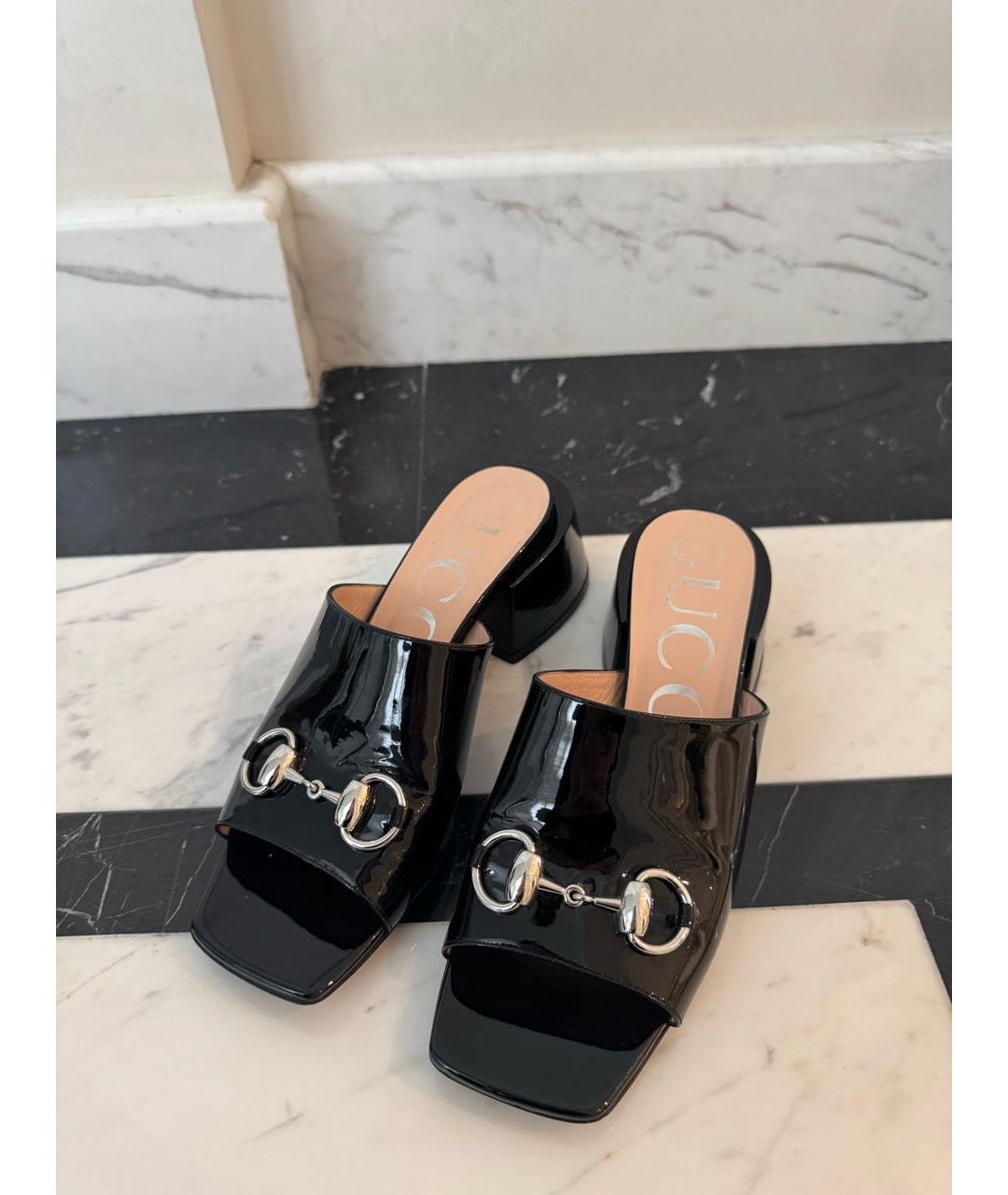 GUCCI Черные мюли из лакированной кожи, фото 2