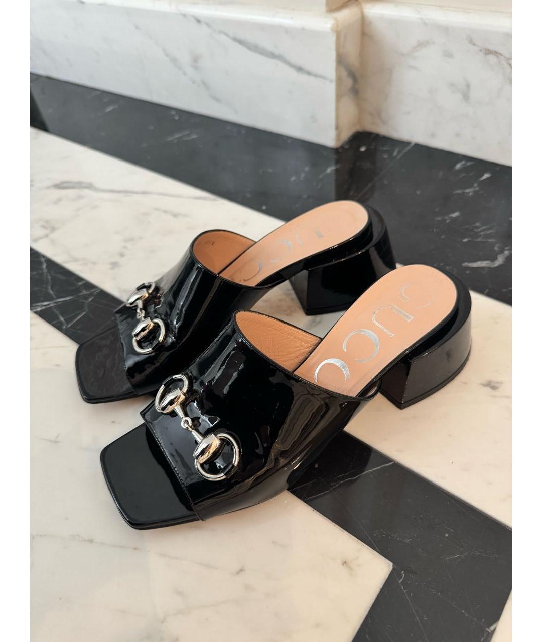 GUCCI Черные мюли из лакированной кожи, фото 5