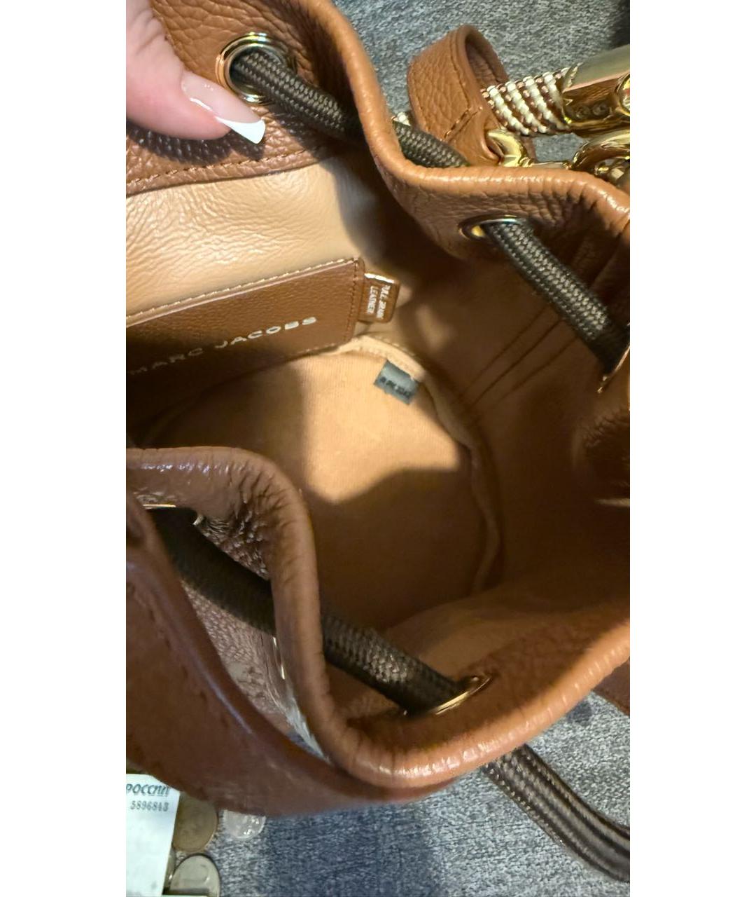 MARC JACOBS Коричневая кожаная сумка через плечо, фото 8