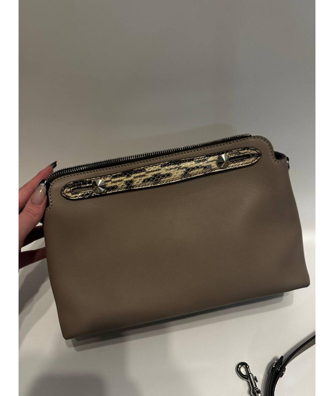 FENDI Бежевая кожаная сумка с короткими ручками, фото 2