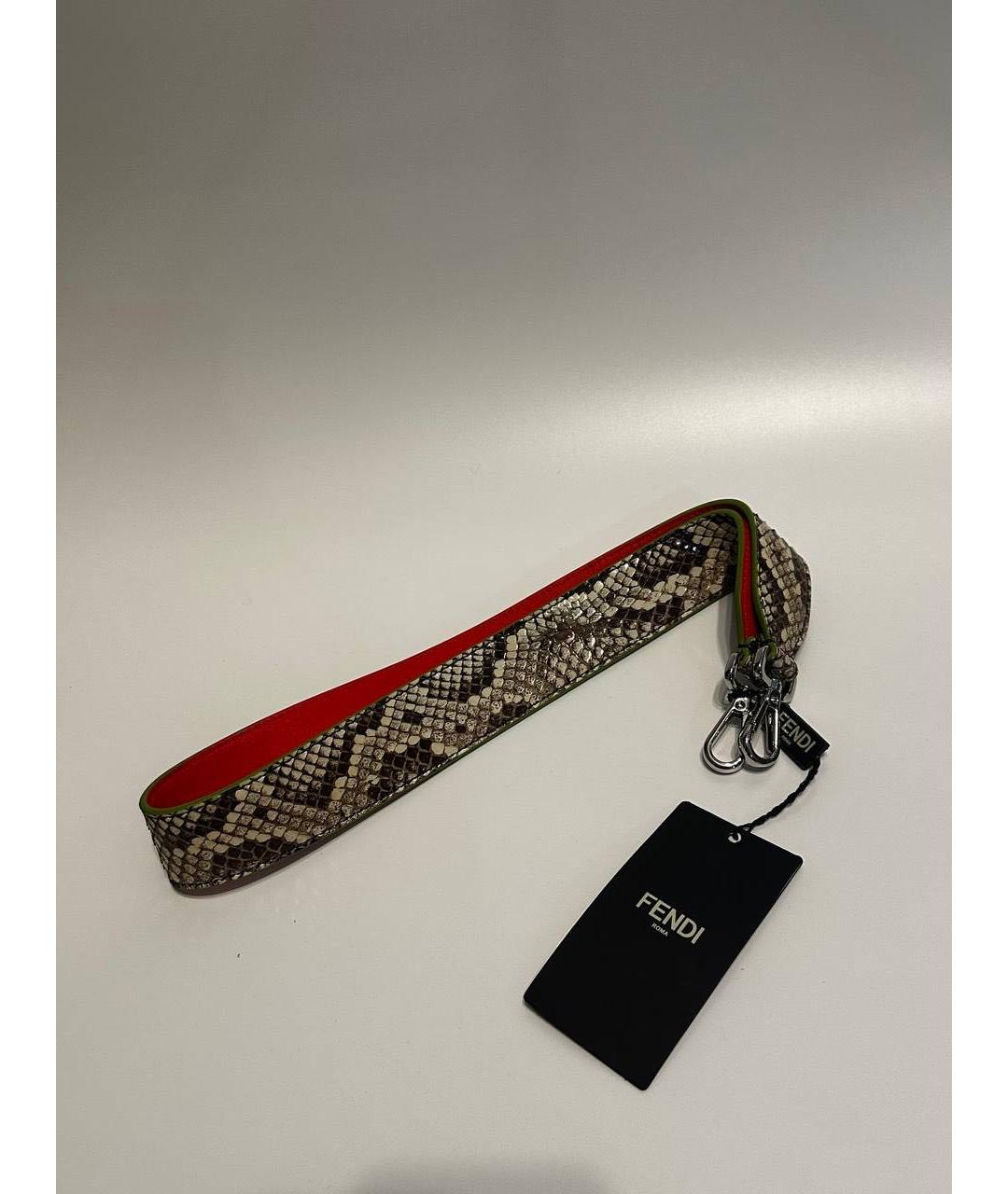 FENDI Бежевая кожаная сумка с короткими ручками, фото 6