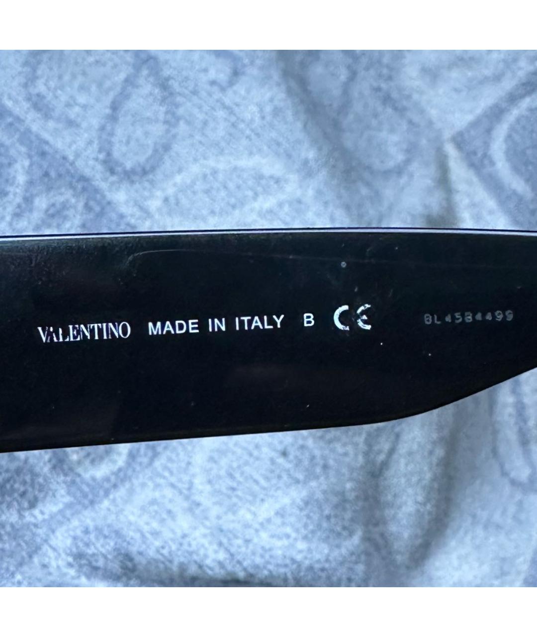 VALENTINO Черные пластиковые солнцезащитные очки, фото 5