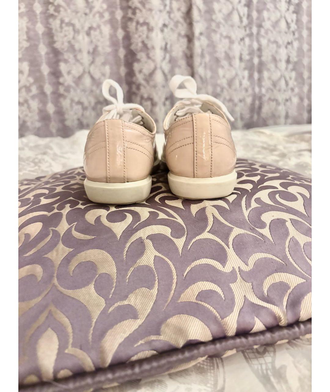 PRADA Бежевые кеды из лакированной кожи, фото 4