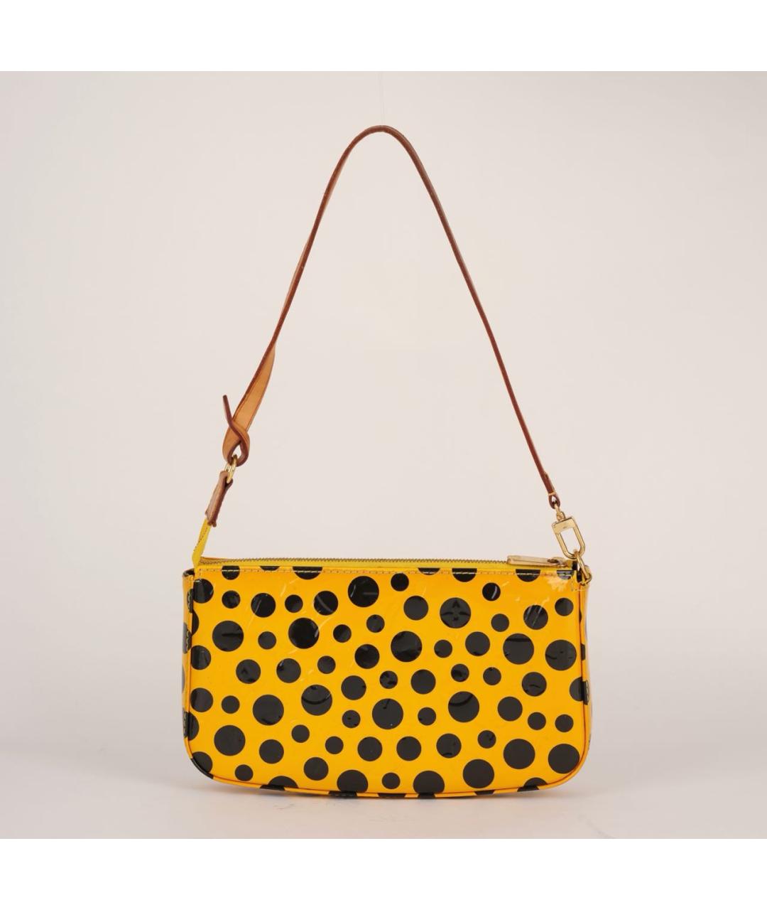 LOUIS VUITTON Желтая сумка через плечо из лакированной кожи, фото 3