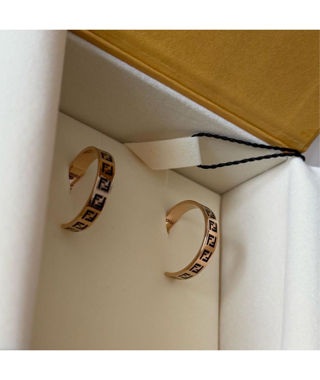 FENDI Золотые металлические серьги, фото 3