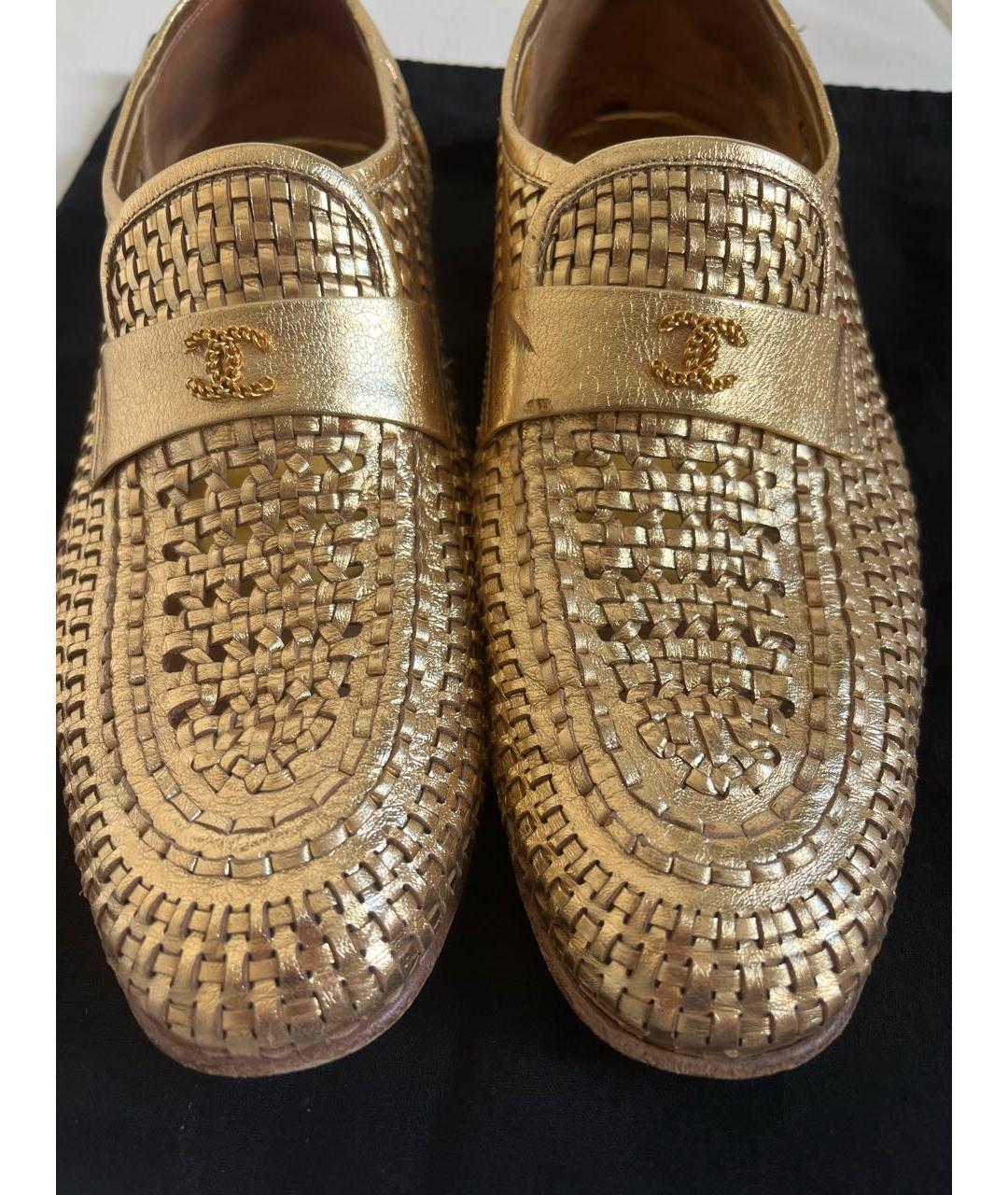 CHANEL Золотые кожаные лоферы, фото 5