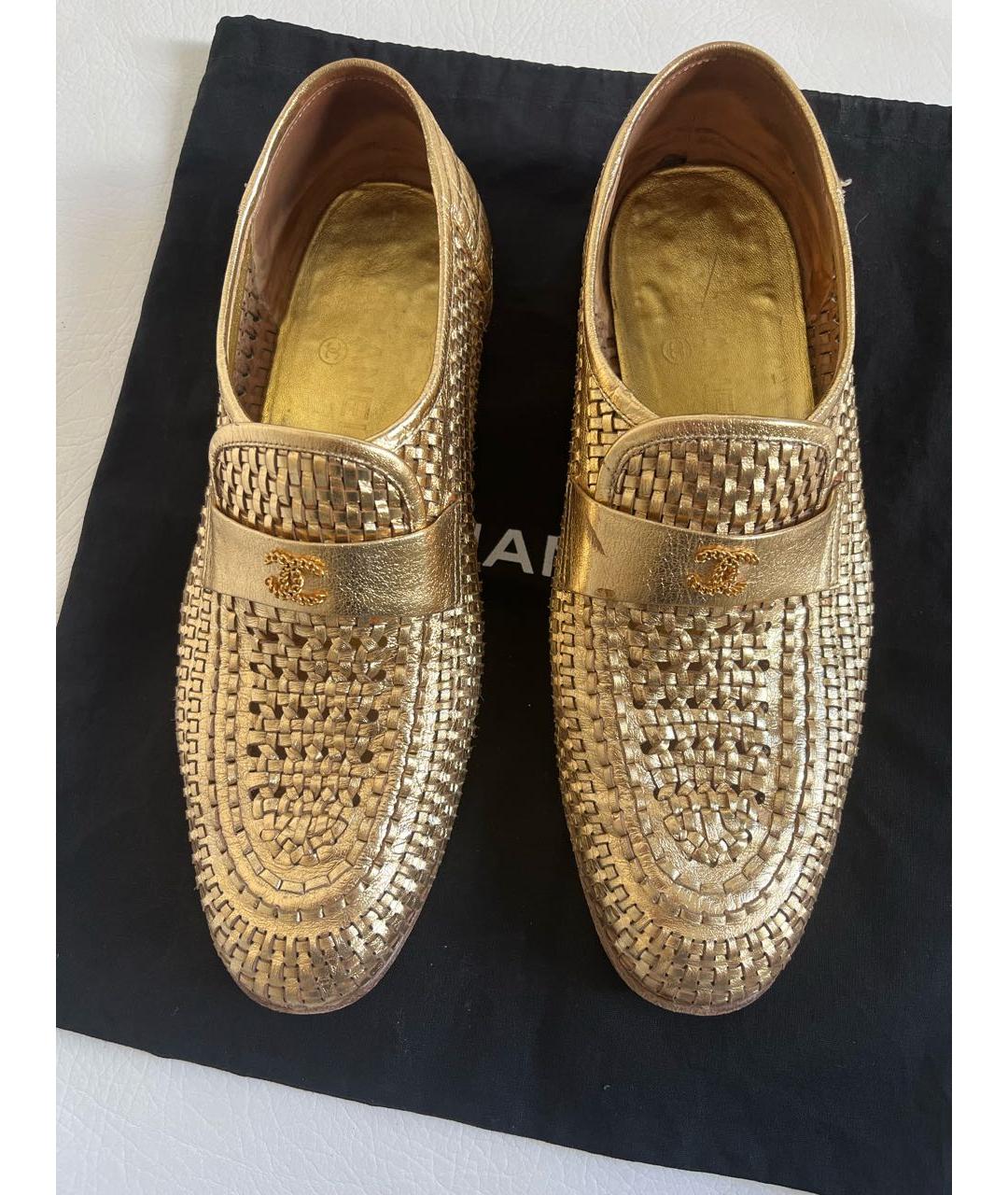 CHANEL Золотые кожаные лоферы, фото 2