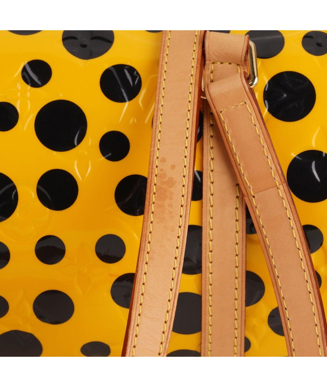 LOUIS VUITTON Желтая сумка с короткими ручками из лакированной кожи, фото 7