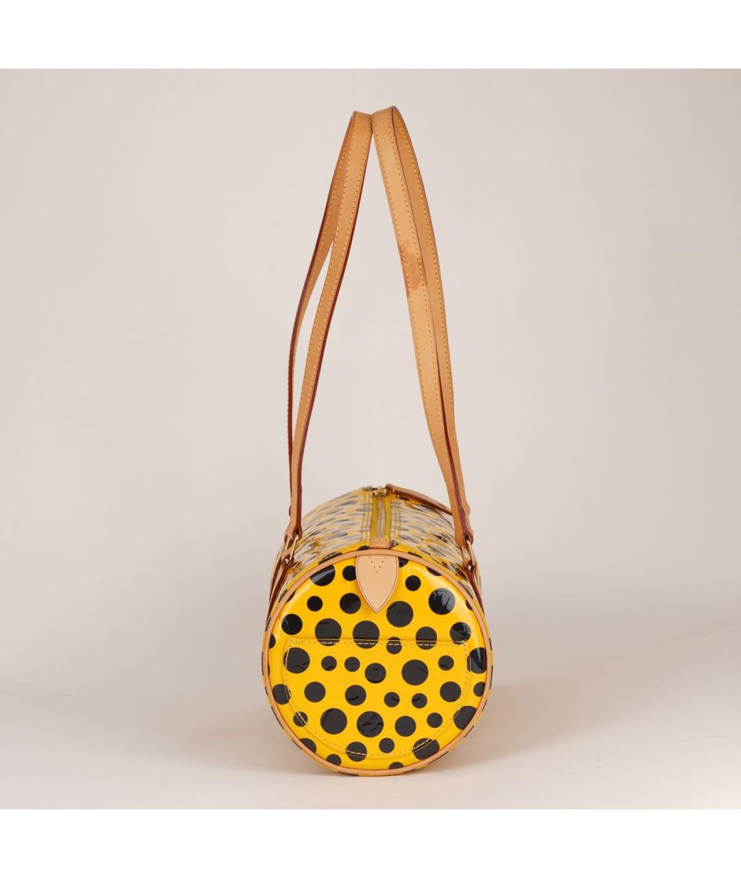 LOUIS VUITTON Желтая сумка с короткими ручками из лакированной кожи, фото 4