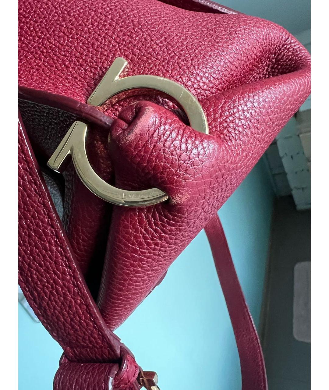 FERRAGAMO Бордовая кожаная сумка с короткими ручками, фото 6