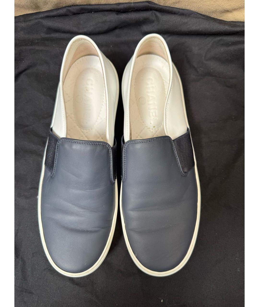 CHANEL Белые кожаные слипоны, фото 2