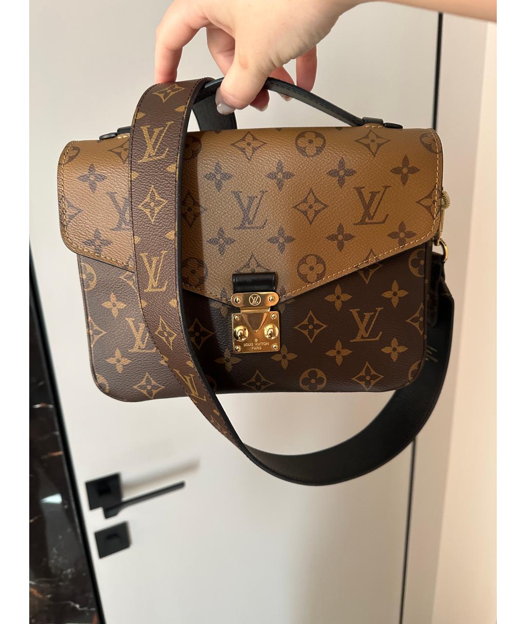 LOUIS VUITTON Коричневая сумка с короткими ручками, фото 10