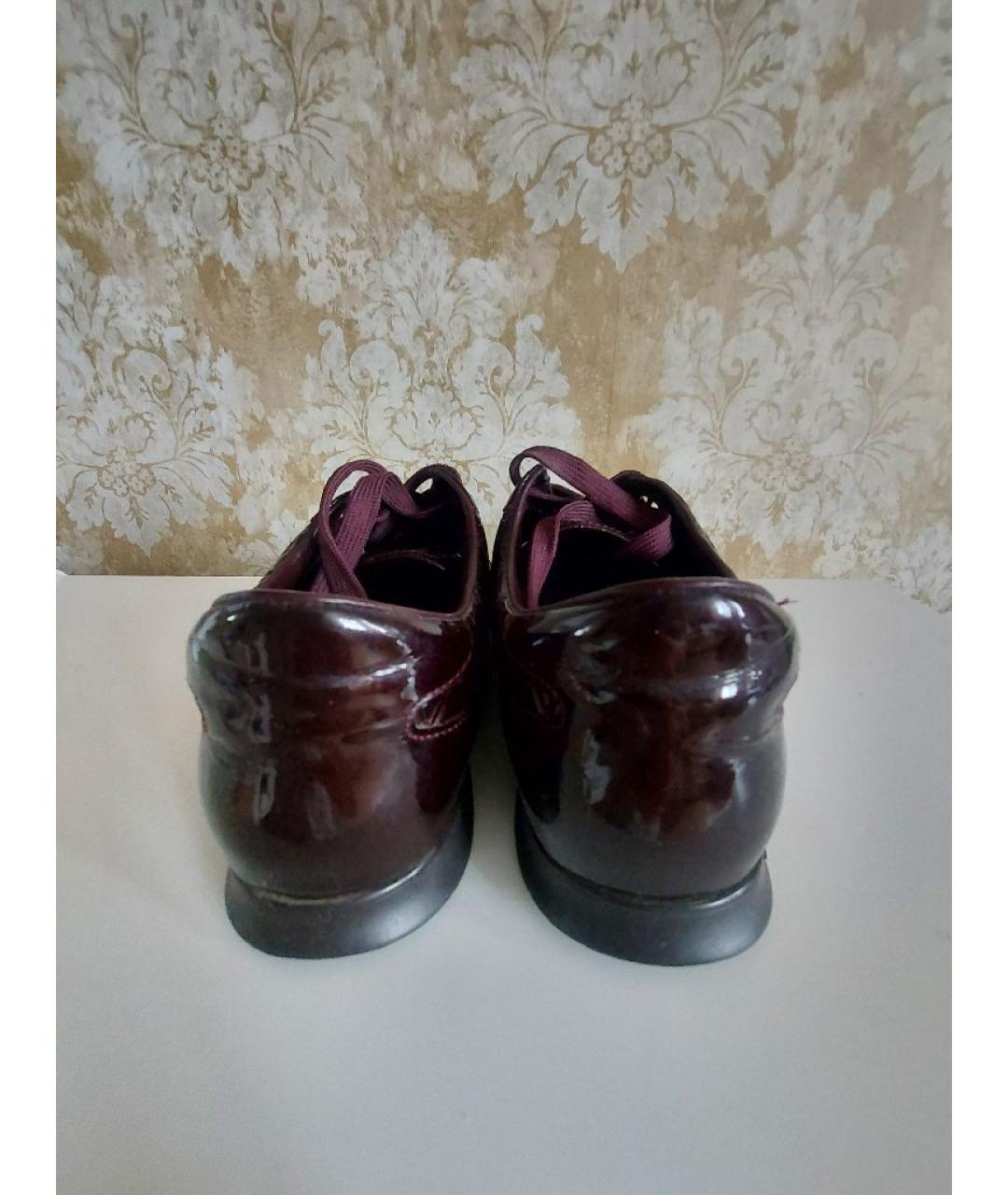 LOUIS VUITTON Бордовые кеды из лакированной кожи, фото 4