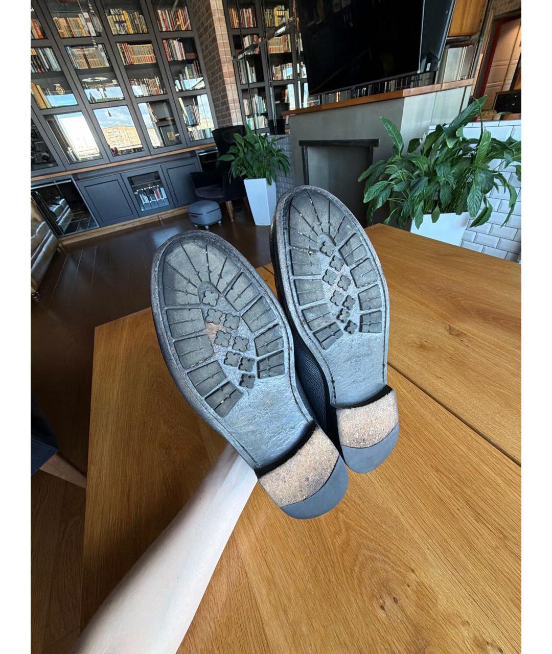 LOUIS VUITTON Черные кожаные лоферы, фото 6