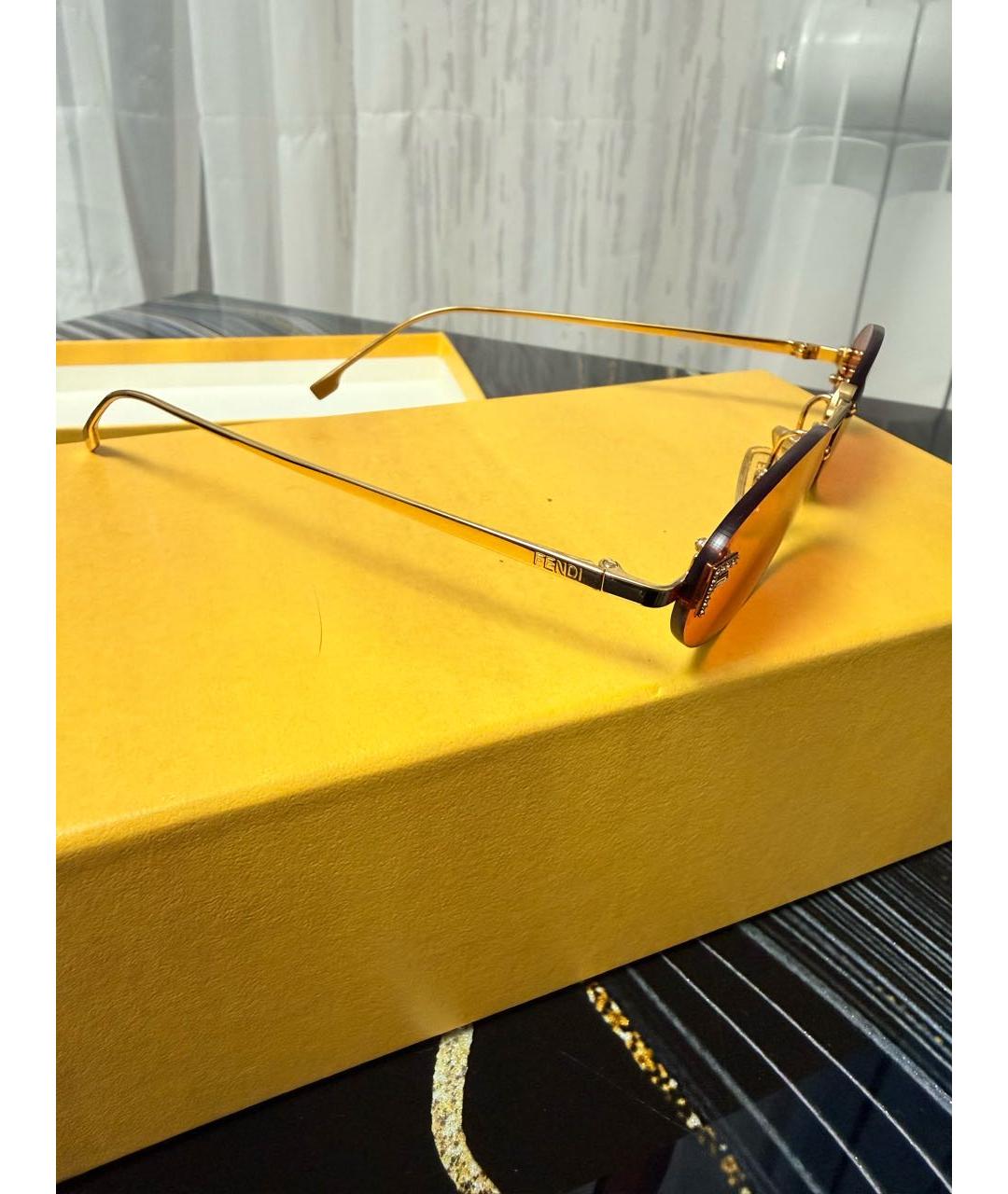 FENDI Золотые металлические солнцезащитные очки, фото 2