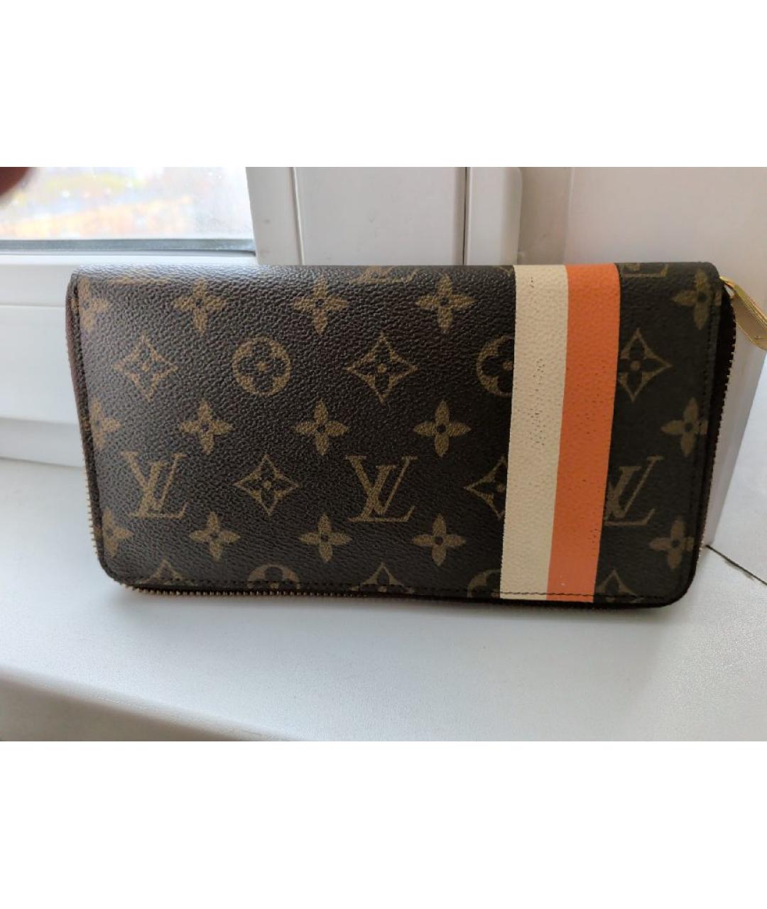 LOUIS VUITTON Коричневый кошелек, фото 2